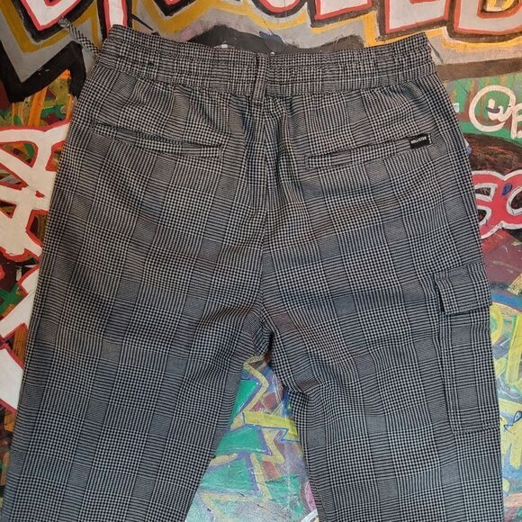 Hollister Epic Flex Plaid Crop Taper Pants - black & white, woman's size Medium - Picture 7 of 10